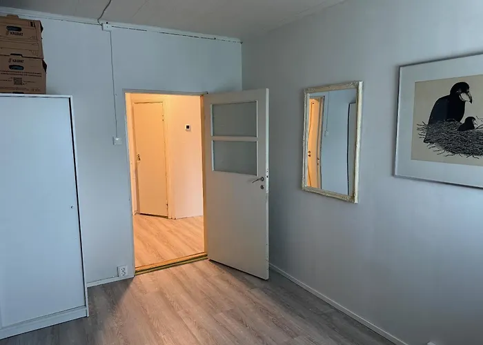 Hinkula - Kukonkarinkatu 11 *